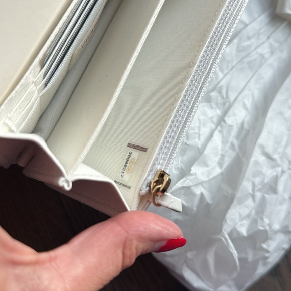 CHANEL WALLET ON CHAIN - Picture 10 of 13